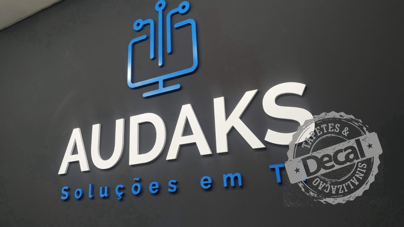 Letras em Relevo 5